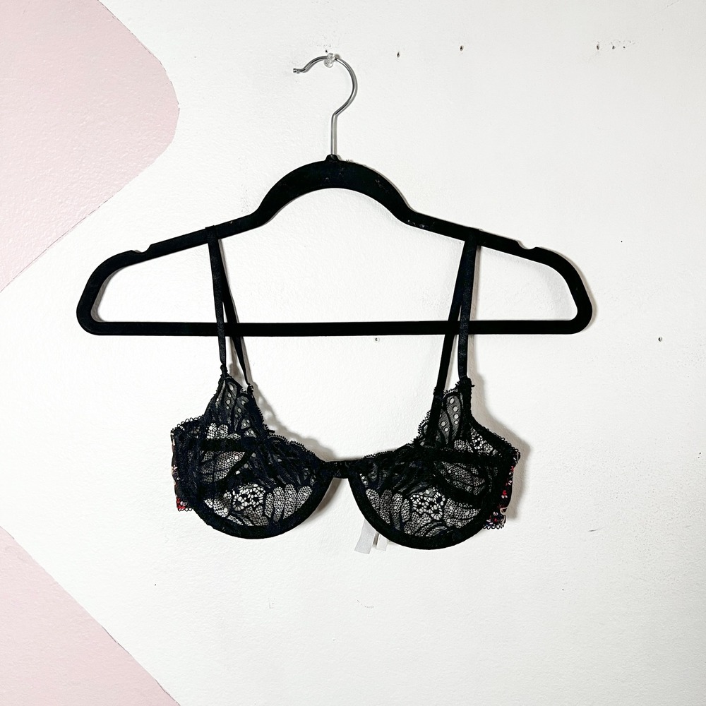 Out‎ From Under Urban Outfitters Black Lace Floral Bra 32C Underwire Rave